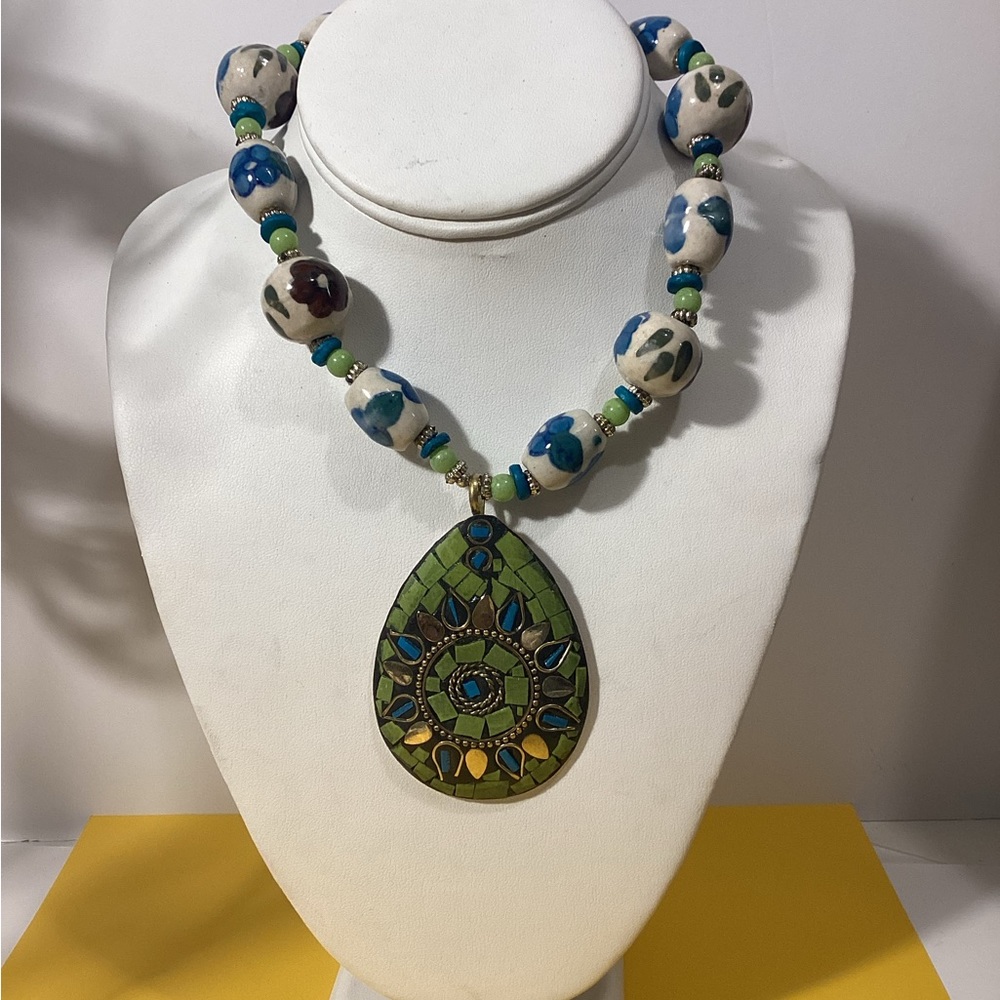 - Department Store Jewelry View 3